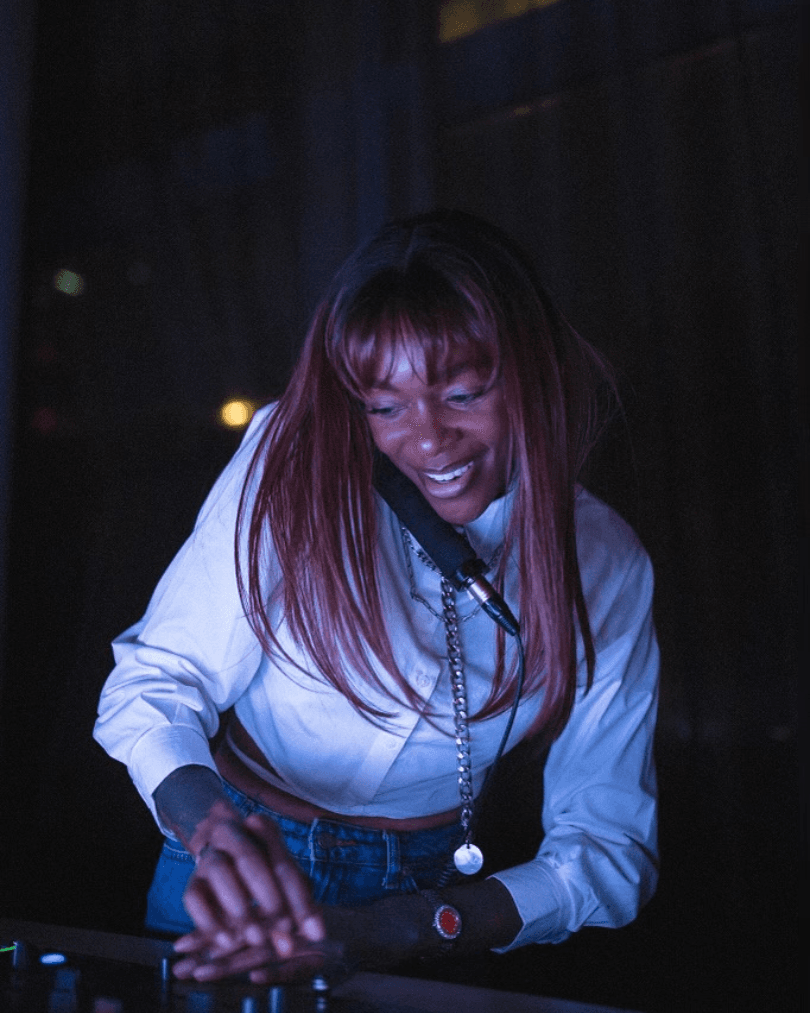 MOONLIGHT AT W PHILADELPHIA FT SIBBY LIV