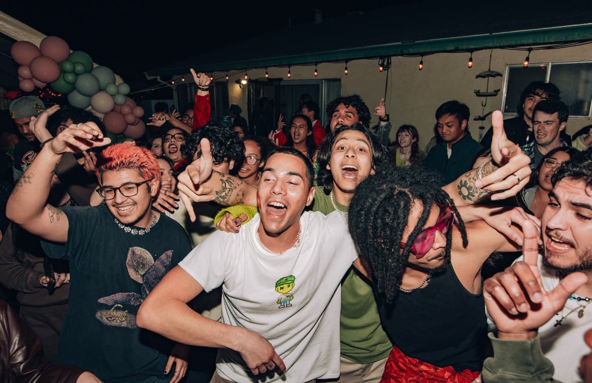 YOUR HOMIES STAR STUNNAS