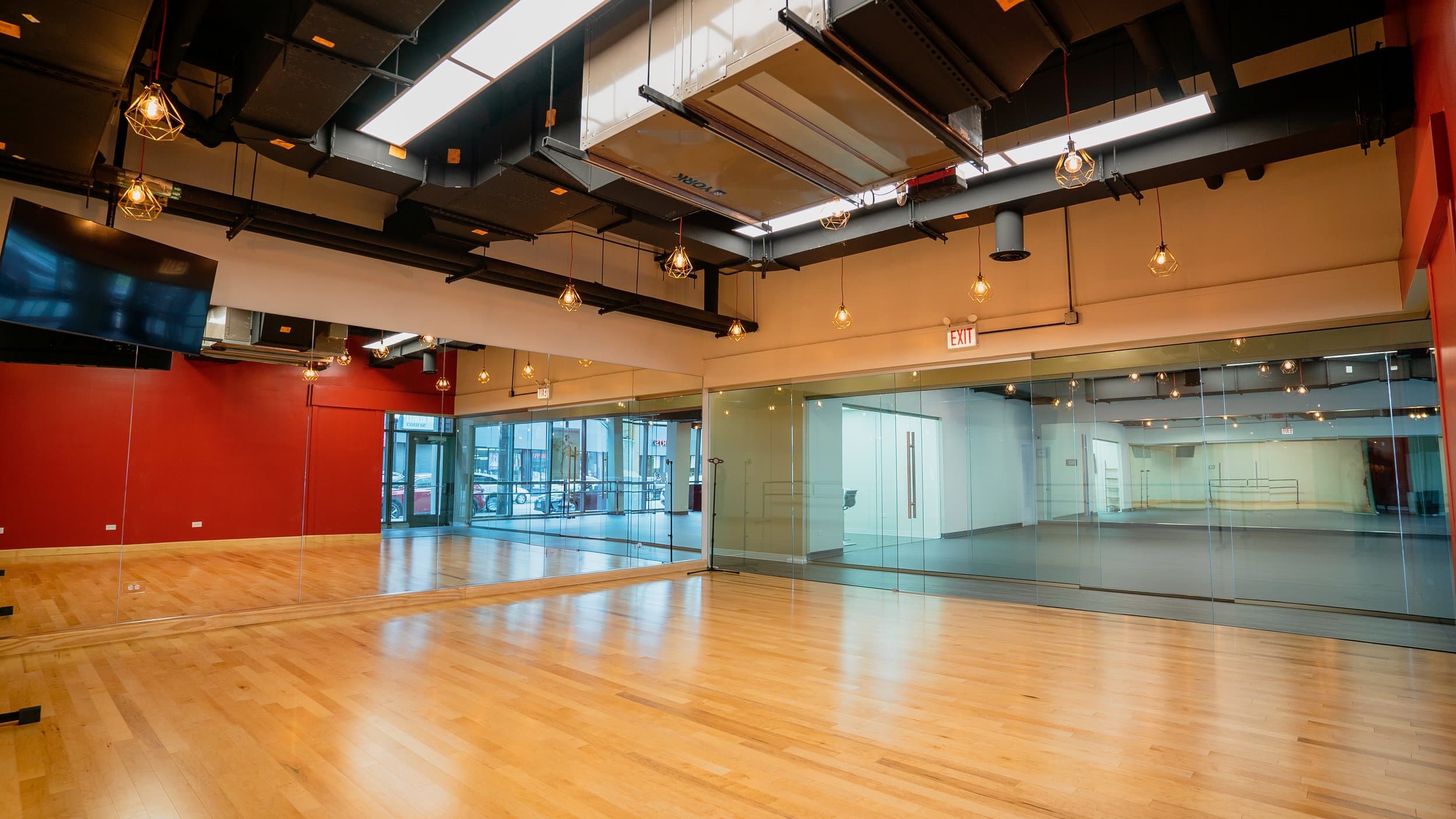 LB PRODUCTIONS: Chicago Footwork Seminar