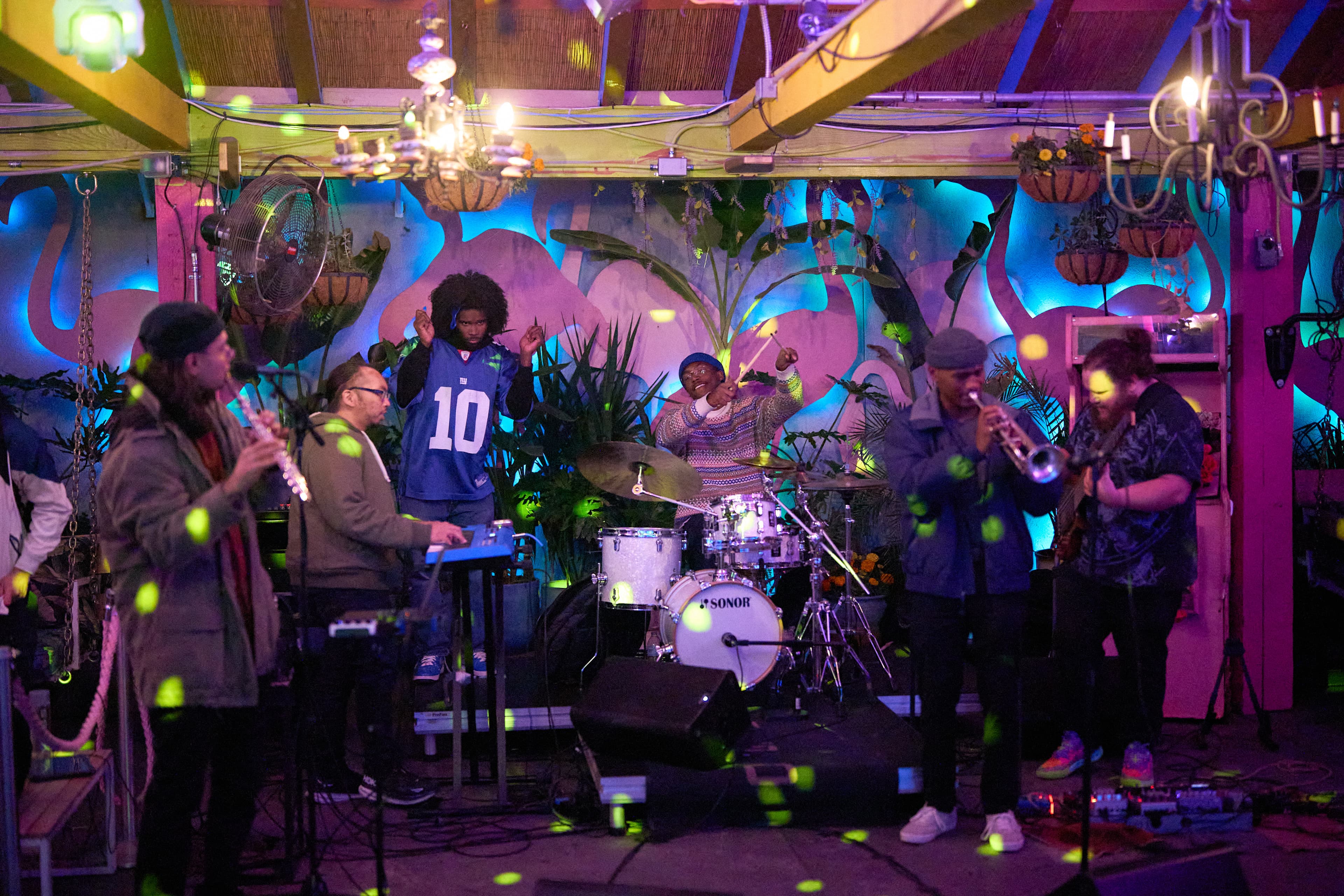 Flamingo Live! Artist network and open session | 04.15.25