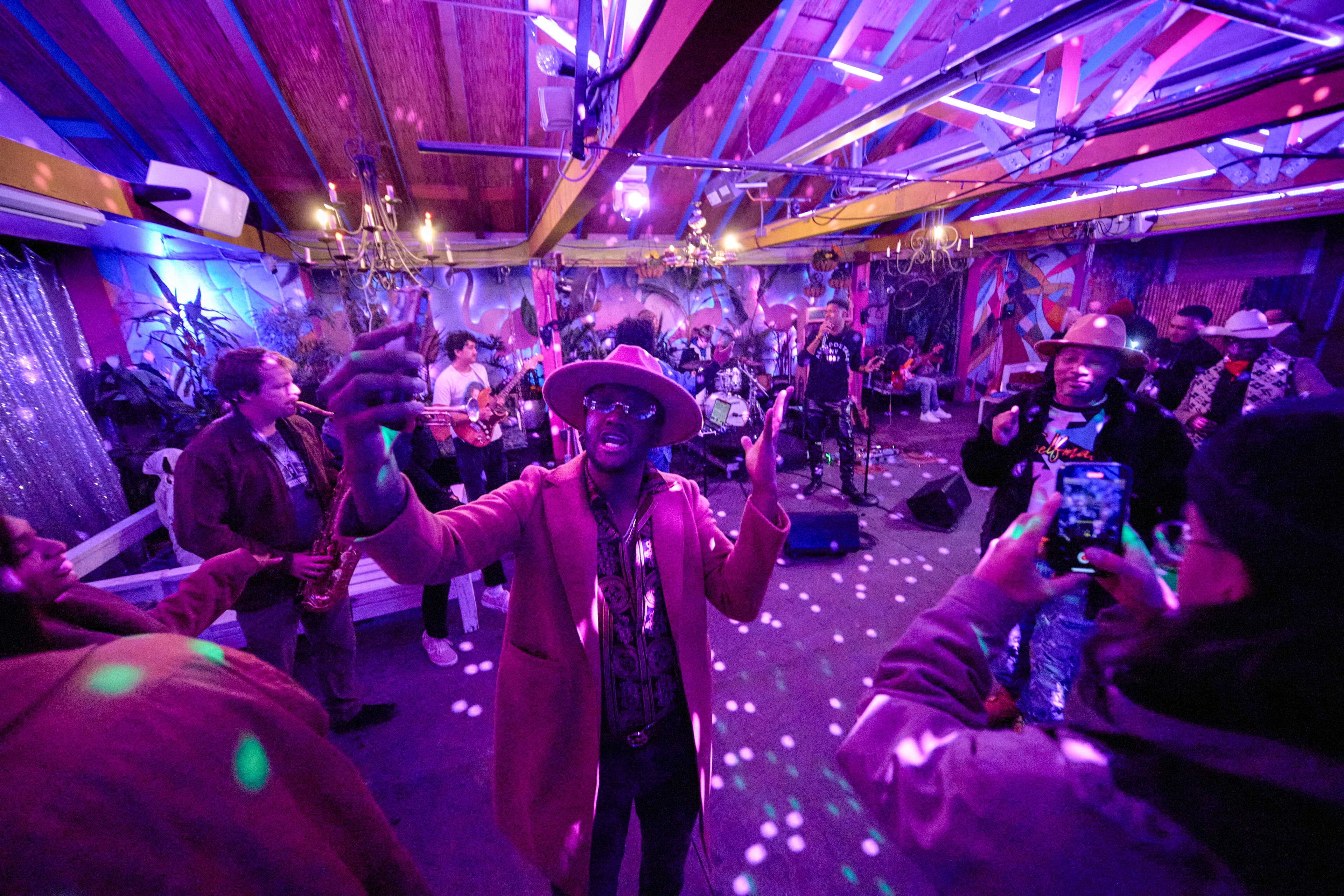 Flamingo Live! Artist network and open session | 05.06.25